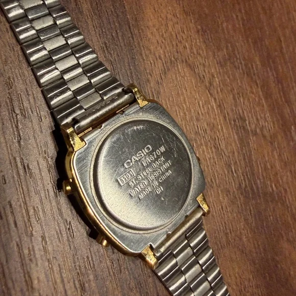 Retro Casio Digital Watch - Picture 2 of 3